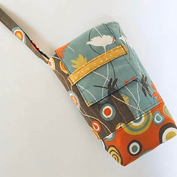 Wristlet Purse, NEW Hand Quilted, Fabric, Mod Purse, Boho, Hippie - Picture 4 of 6